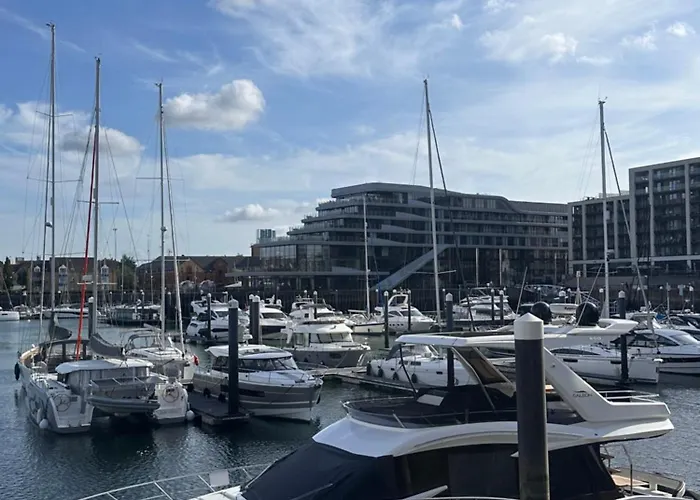 Ocean Village Marina 2 Bedroom Apartment With Balcony!